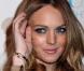 URGENT : Lindsay Lohan , assaillie par la police... barricadée chez sa chérie !