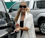 Denise Richards et ses filles Sam et Lola Rose à Malibu le 14 mars 2009