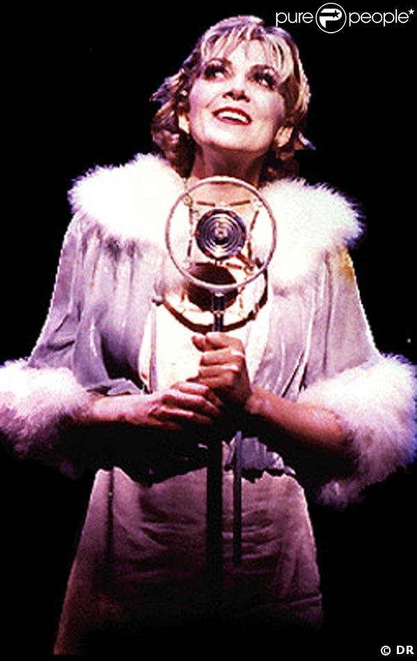 La talentueuse artiste britannique Natasha Richardson, en 1998, sur la scène de Broadway où elle jouait 