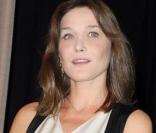 Carla Bruni, sa photo de nu prise par Michel Comte ne fait plus autant recette...