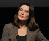 Carla Bruni et Rama Yade lors d'une réunion de mobilisation en faveur des femmes victimes de violence en République démocratique du Congo. 24/03/09 