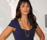 Jordana Brewster, superbe dans sa robe moulante aubergine, lors de la présentation de Fast and Furious 4, au Santo Mauro Hotel de Madrid, le 25 mars 2009 !