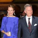 La Princesse Mathilde de Belgique ose... le décolleté plongeant !