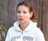Elsa Pataky après son cours de Yoga ! Une superbe femme qui s'entretient ! 