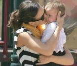 Jessica Alba et son adorable Honor, deux merveilles au parc hier à Beverly Hills