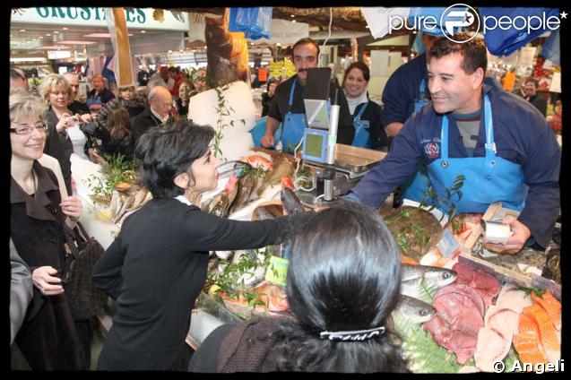 Rachida Dati sur le marché de Sucy