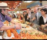 Rachida Dati sur le marché de Sucy