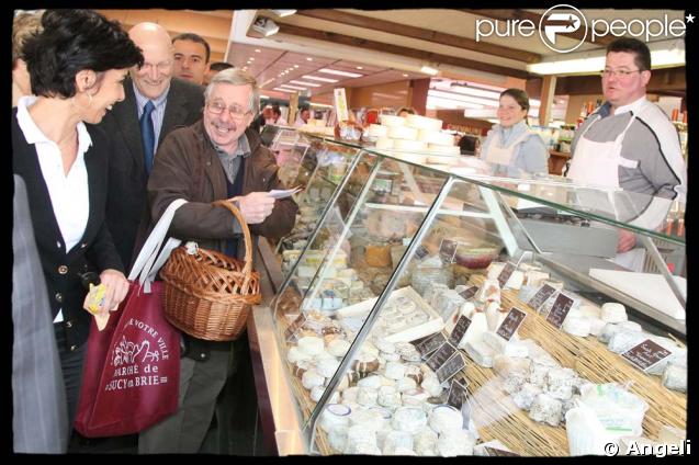 Rachida Dati sur le marché de Sucy