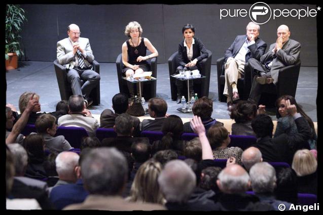 Sucy, Vade-Marne : Rencontre sur l'Europe avec des militants UMP et des élus locaux. 