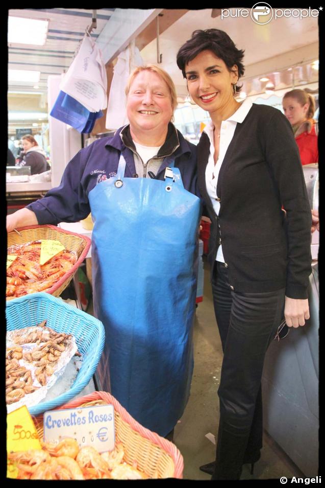 Rachida Dati sur le marché de Sucy