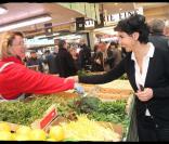 Rachida Dati sur le marché de Sucy