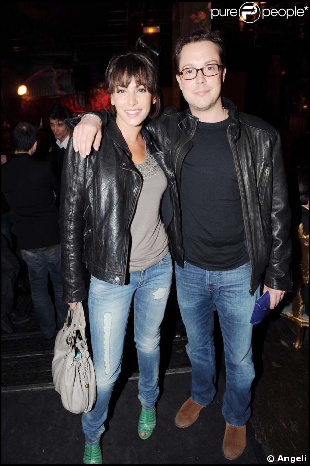 Noémie Elbaz et Davy Sardou fêtent l'anniversaire de Françoise Ménidrey au Réservoir, à Paris, le 10 avril 2009.