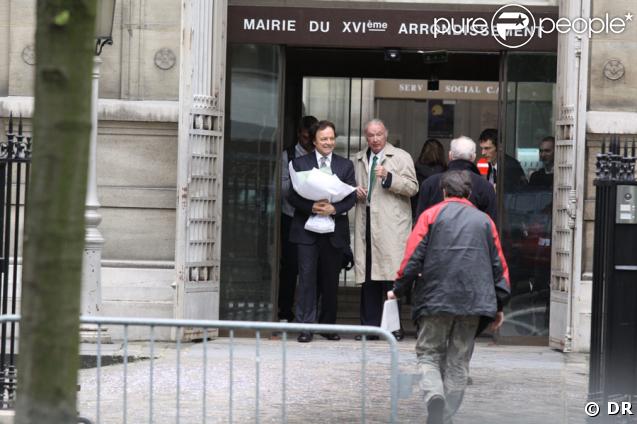 Guillaume Durand et sa femme ne sont pas sortis ensemble de la mairie du XVIe 