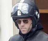 Ryan Reynolds va faire un tour en moto... Mais où est donc Scarlett ?! 