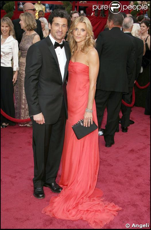 Patrick Dempsey et sa femme Jillian sur tapis rouge, un couple moderne.