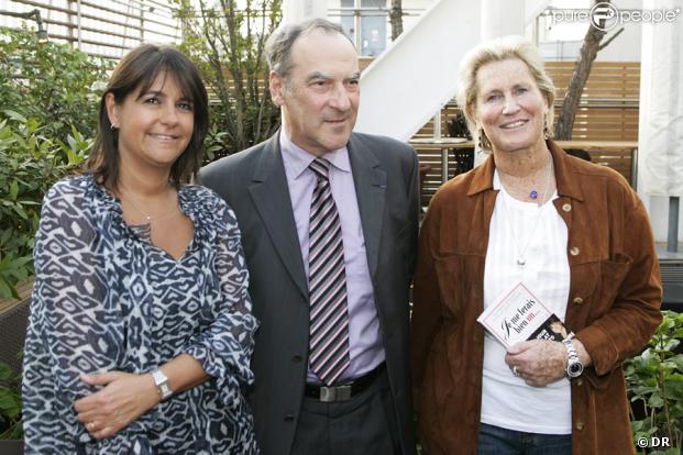 Bernard Vaussion, le Chef de l'Elysée, avec Valérie Expert et Véronique André lors de la soirée de lancement de leur livre Je me ferais bien un... le 22/04/09, à la Maison Blanche.