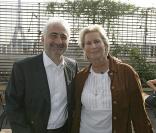 Guy Savoy et Véronique André lors de la soirée de lancement du livre Je me ferais bien un... le 22/04/09, à la Maison Blanche.