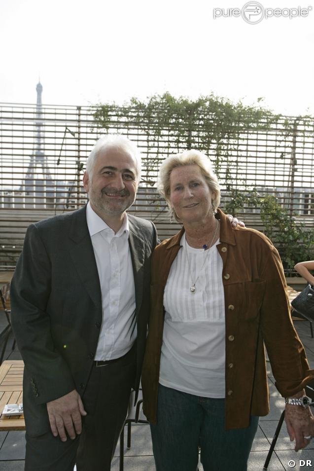 Guy Savoy et Véronique André lors de la soirée de lancement du livre Je me ferais bien un... le 22/04/09, à la Maison Blanche.