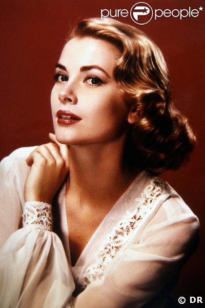 La comédienne américaine, épouse du prince Rainier de Monaco, Grace Kelly 