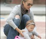 Jessica Alba et sa fille Honor au Coldwater Canyon Park de Beverly Hills