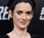 Winona Ryder absolument ravissante, à l\'occasion de l\'avant-première de Star Trek, au Grauman\'s Chinese Theatre de Los Angeles, le 30 avril 2009 !
