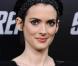 Winona Ryder absolument ravissante, à l"occasion de l"avant-première de "Star Trek", au Grauman"s Chinese Theatre de Los Angeles, le 30 avril 2009 !