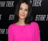 Une Michelle Monaghan en rose bonbon... appétissante... à l'occasion de l'avant-première de 