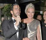 Kate Moss se rendant au Metropolitan Museum of Art de New York avec Marc Jacobs