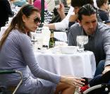 Le gardien de but italien Gianluigi Buffon, sa compagne Alena Sederova et leur fils Louis Thomas en vacances en Italie à Portofino le 12 avril 2009