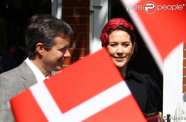 Mary de Danemark et son époux Frederik de Danemark à Flensburg, en Allemagne.