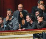 Luc Besson, sa femme l'actrice Virginie Silla et Alain Chamfort assistent au vote de la loi Hadopi