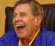 Jerry Lewis : ses médecins ne voulaient pas qu'ils viennent à Cannes, mais il tient une forme... désopilante !