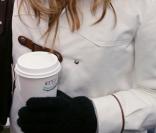 Festival de Sundance: Jessica Alba, future maman, boit trop de café !