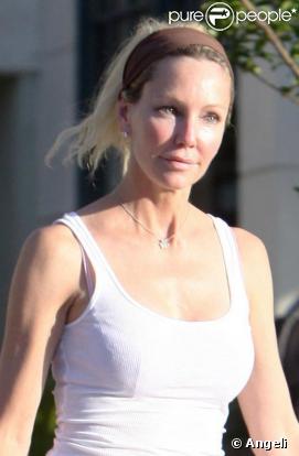 Heather Locklear en plein shopping à L.A !
