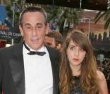 Thierry Ardisson avec sa fille au 62ème Festival de Cannes. L'homme en noir enfin... plus tant que ça ! 