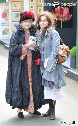 Helena Bonham Carter et sa mère Elena ont participé au Chelsea Flower Show du Royal Hospital