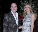 David Furnish et une amie à la soirée Game Charity Hollywood Domino 