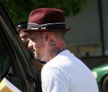 Benji Madden fait des courses pour son lapin