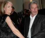 Alain Delon et une amie hier soir à la soirée Bulgari à Rome, en pleine forme !