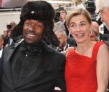 Anne Consigny en ''moon-boots'' sur le tapis rouge... "La Première Etoile" brille à Cannes !