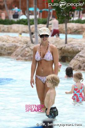Britney Spears en vacances avec ses enfants à l'hôtel Atlantis aux Bahamas