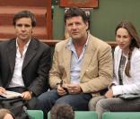 David Pujadas, Philippe Lellouche et Vanessa Demouy lors du tournoi de Roland Garros le 27 mai 2009