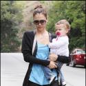 La belle Jessica Alba et son adorable Honor... balade intime entre mère et fille !