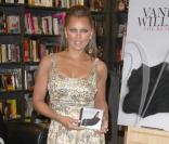 Vanessa Williams lors d'une séance de dédicaces pour son nouvel album The Real Thing le 2 juin 2009