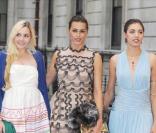 Yasmin Le Bon et ses filles Saffron et Amber lors de l'inauguration de l'exposition d'été de la Royal Academy of Arts le 3 juin 2009