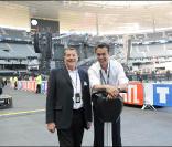 Le Tour 66 de Johnny Hallyday fait escale au Stade de France, fin mai 2009 : Jean-Claude Camus et Dinh Thien Ngo 