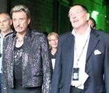 Le Tour 66 de Johnny Hallyday fait escale au Stade de France, fin mai 2009 : Jean-Claude Camus et Johnny en coulisses 