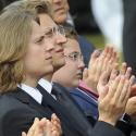 Pierre, Jean et Louis Sarkozy : les trois fils du président ont rajeuni les célébrations du D-Day !