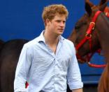 Le prince Harry lors d'un match de polo de charité le 6 juin 2009