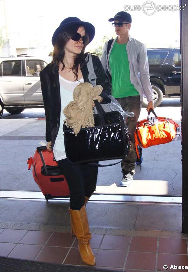 Hayden Christensen et Rachel Bilson à l'aéroport de Los Angeles
